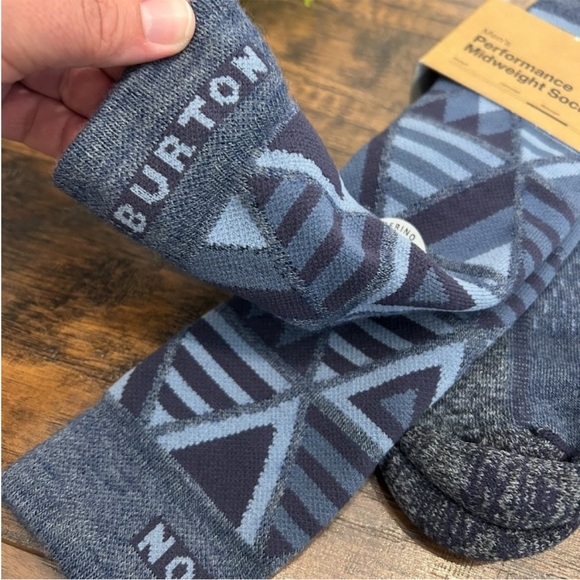 NWT BURTON Men’s Merino Wool Performance Midweight Socks Large 2 pair Italy - Picture 5 of 6